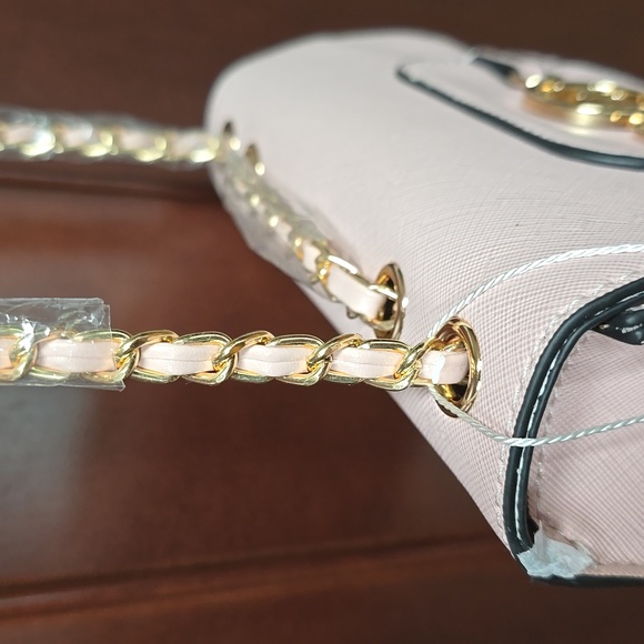 5X HOST PICK. NWT. Marilyn Monroe Cross Body or Hand Bag Pink Purse - Picture 8 of 10